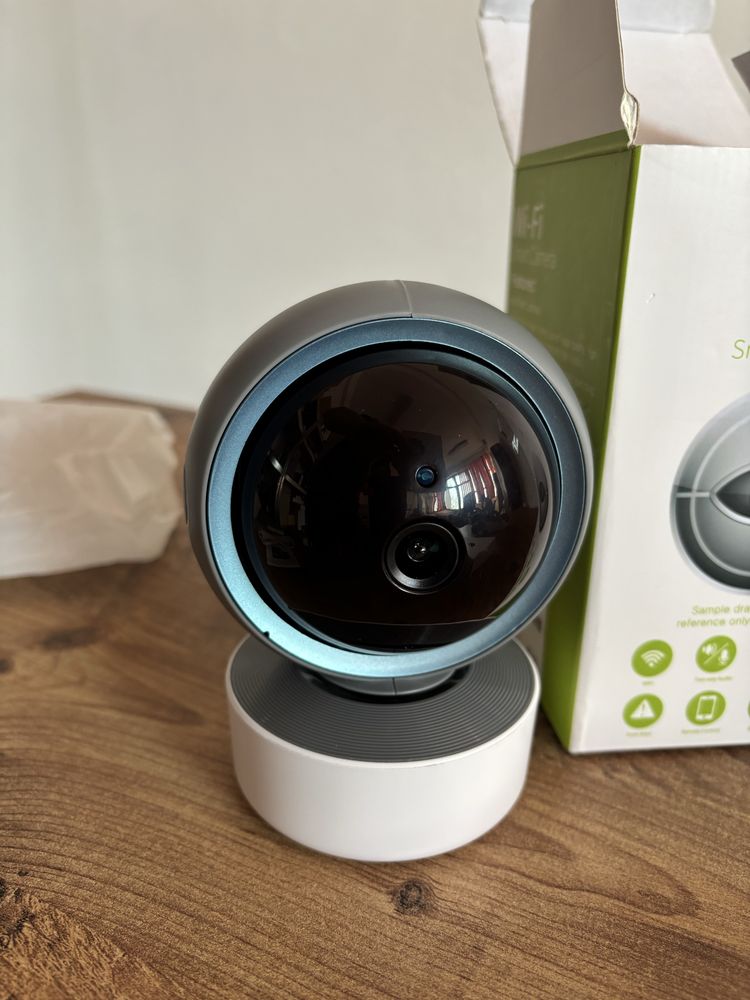 Cameră de supraveghere smart
