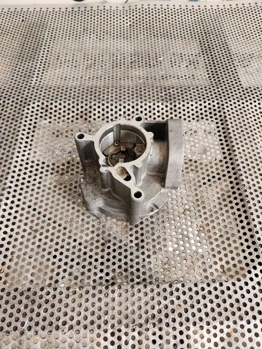 Pompa Vacuum Audi A4 A5 A3 Vw Golf 7 VII Tiguan Seat Skoda 2.0 FSI TFSI Cod 06KAB - Dezmembrari Ara