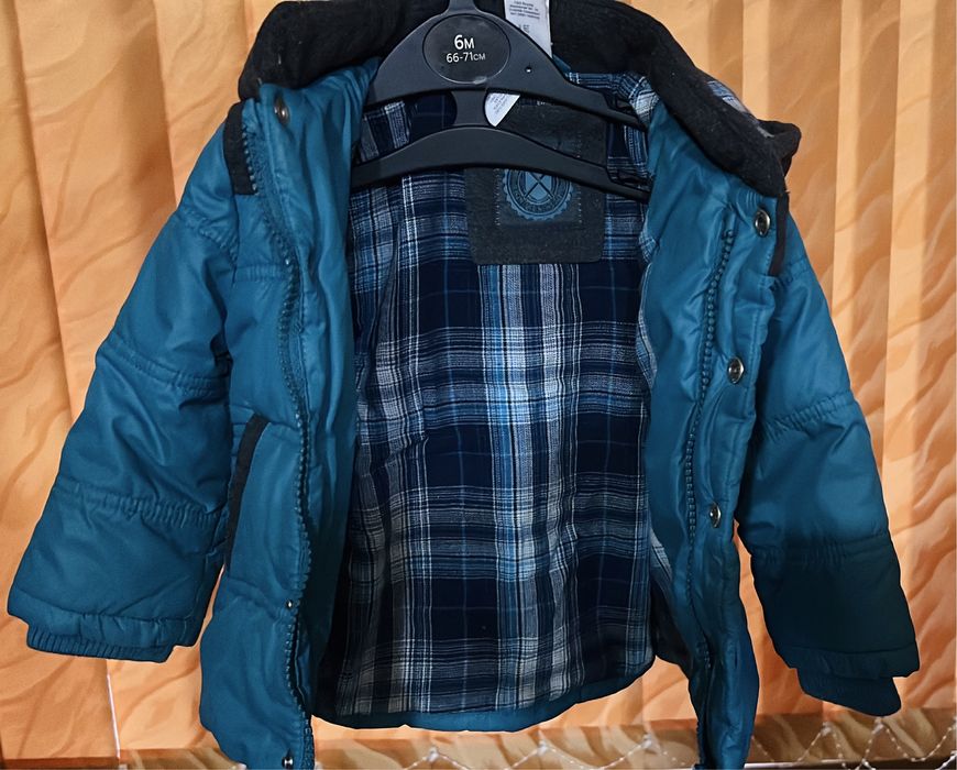 Geaca cu gluga marimea 80