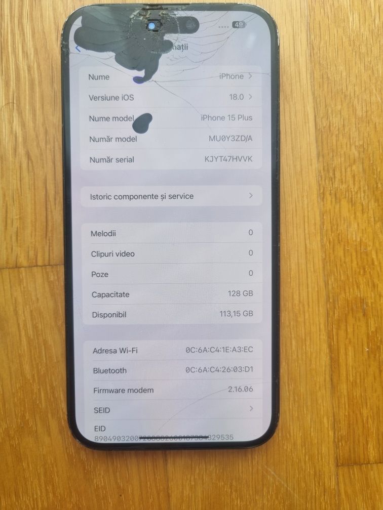 Spre vanzare Iphone 15 plus display si spate crapat.