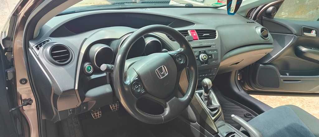 Honda Civic 1.8 i-VTEC MT