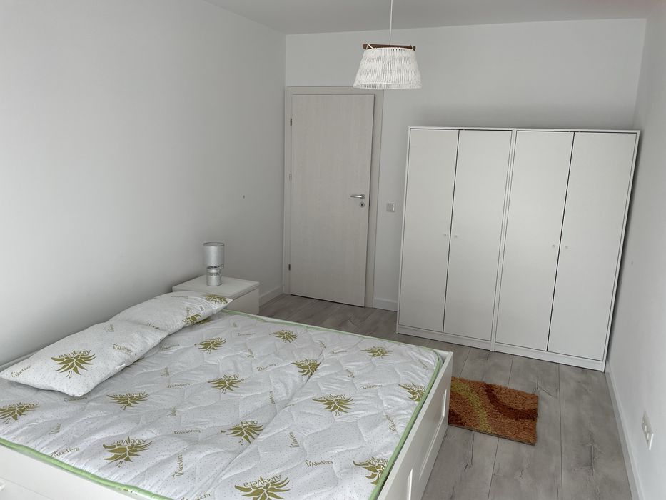 Inchiriez apartament cu 2 cam+bucatarie/ bloc nou/parcare subterana