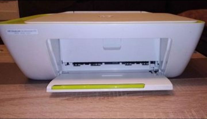 Vând imprimanta multifuncțională HP Deskjet Ink Advantage