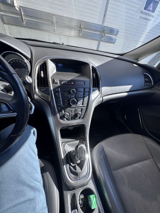 Vand opel astra j