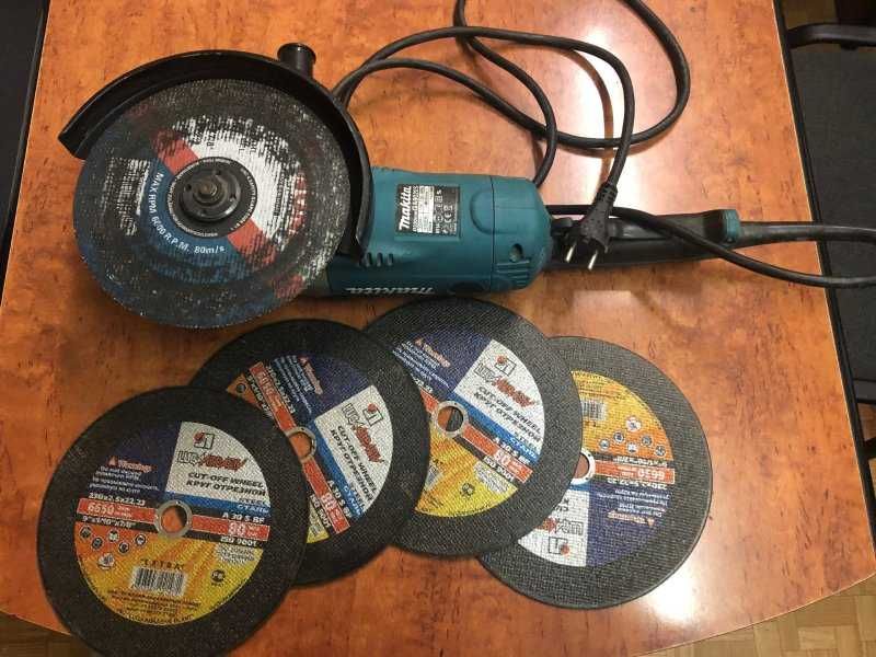 Продам болгарку с дисками