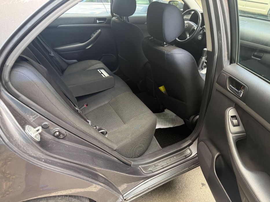 Vand Toyota Avensis