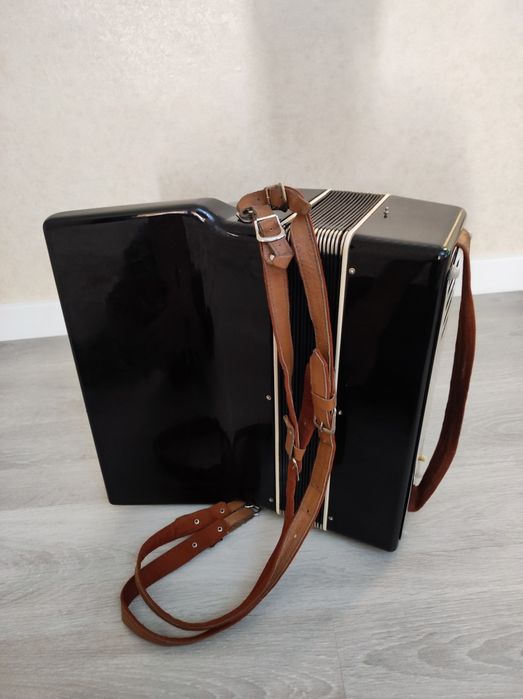 Аккардеон с футляром