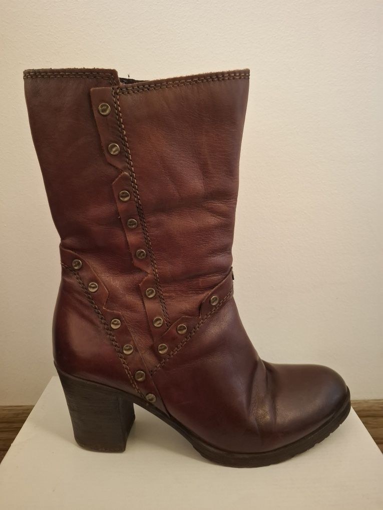 Ghete din piele bordo cu capse decorative, mărimea 40