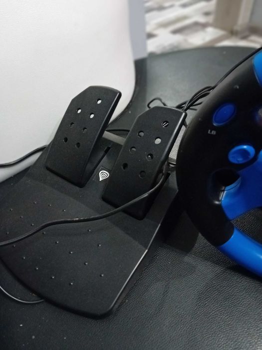 Волан GENESIS с педали