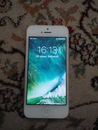 iPhone 5 13 Гб белый-серый
