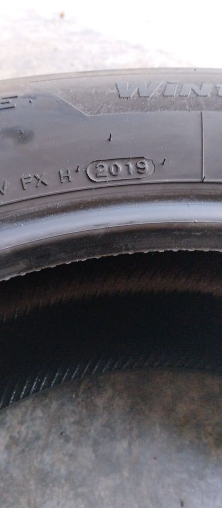 Зимни гуми 235/60R18 Hankook