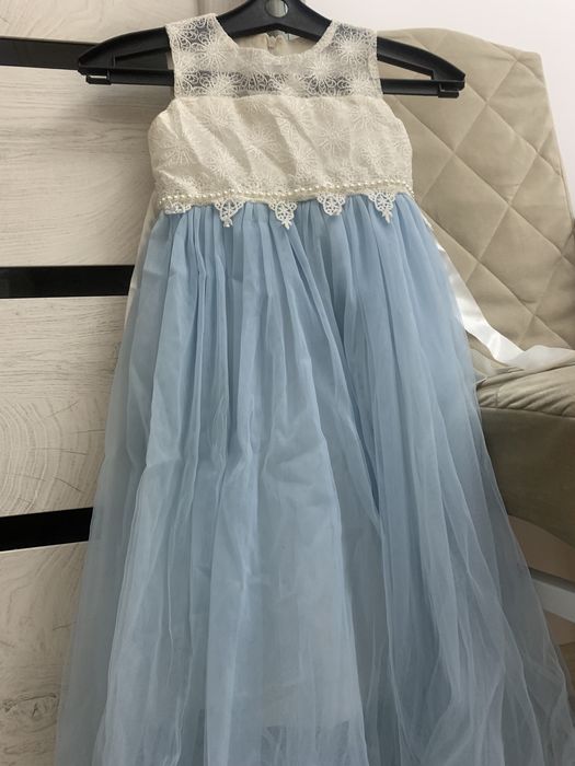 Платье на девочку