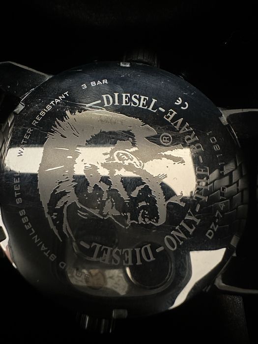 Vând ceas Diesel