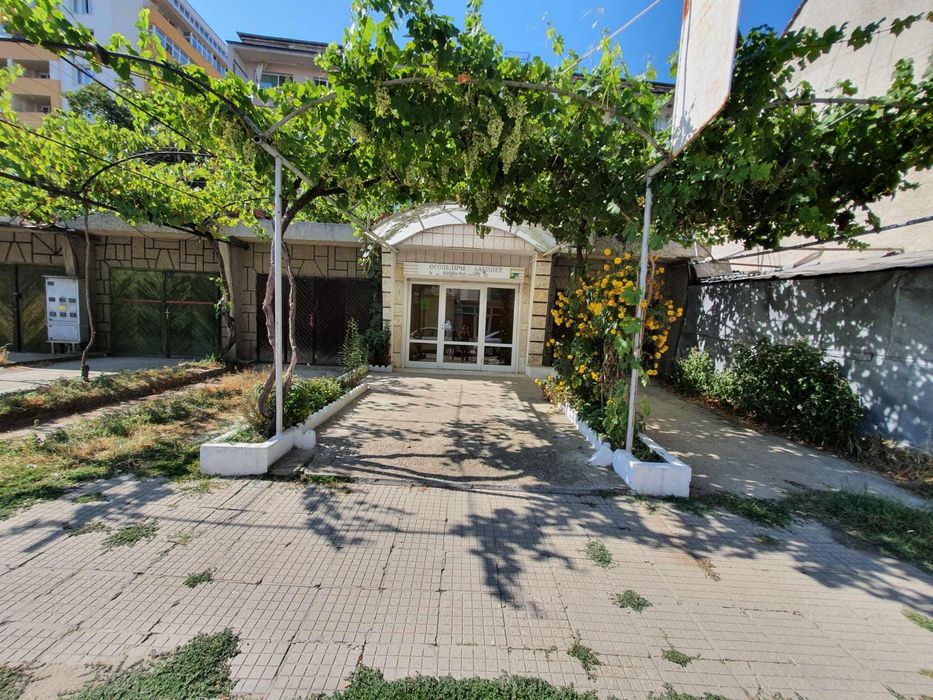 Дава се под наем Магазин в Казанлък - 12 кв.м за 102 € - Снимка #3