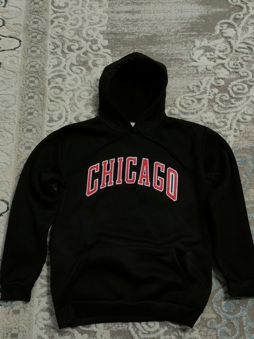 Чёрный худи CHICAGO из полиэстера — стиль и комфорт каждый день