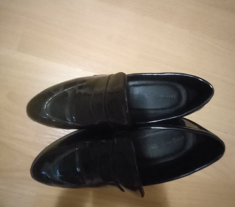 Pantofi de lac 35 Reserved