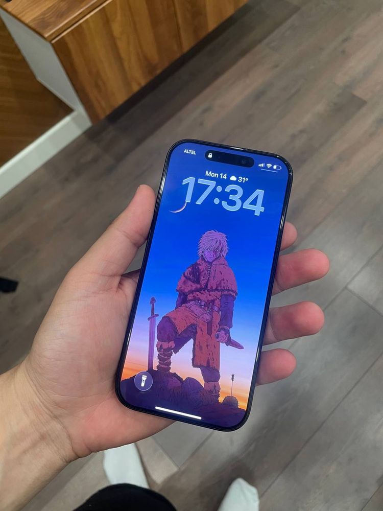 Iphone 16 pro 128 gb в идеальном состоянии