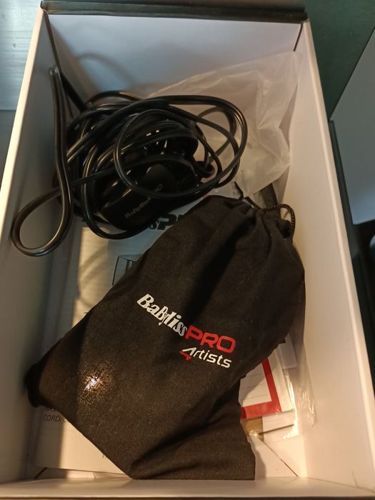 Vând shaver Babyliss