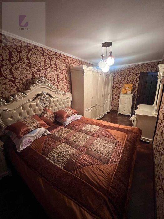 4х комнатная квартира 82кв/м, частично с вещами на районе Фрунзе