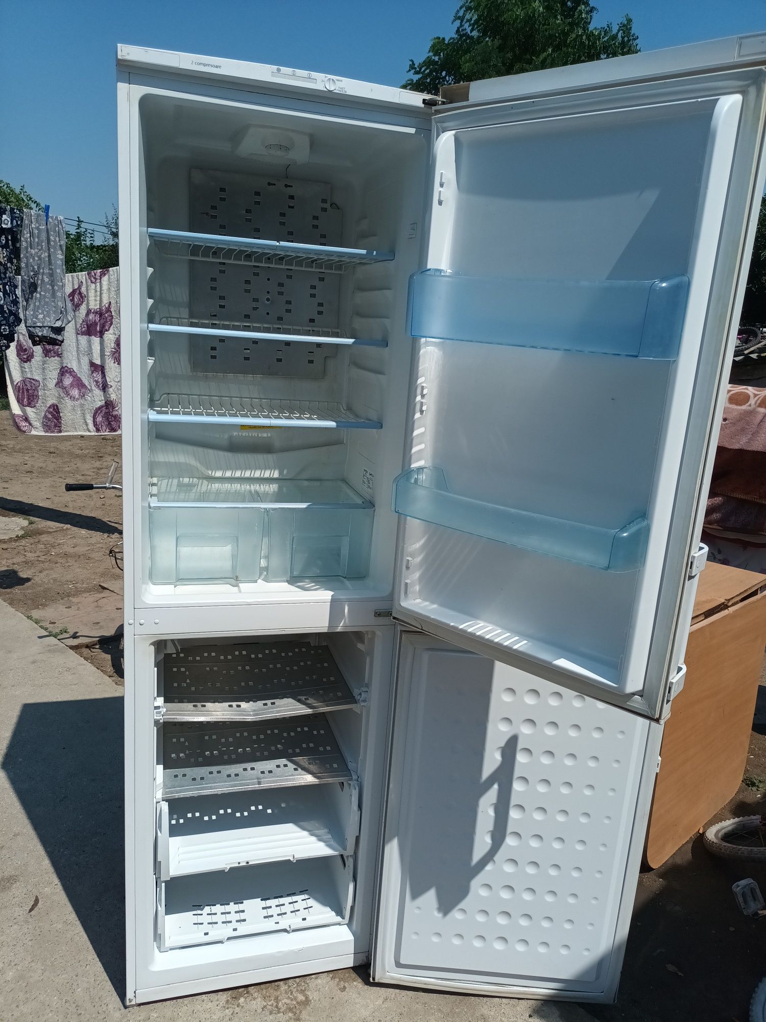 Frigider arctic de vânzare