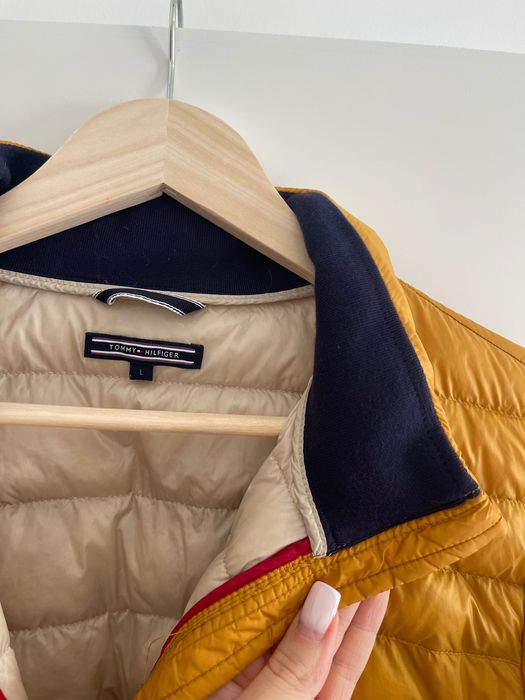 Дамска яке на Tommy Hilfiger