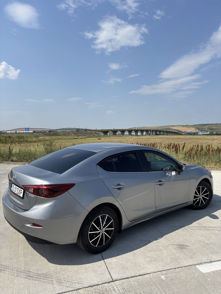 Mazda 3 [2015] 1.5 benzină - pachet Attraction / 2 seturi de jante