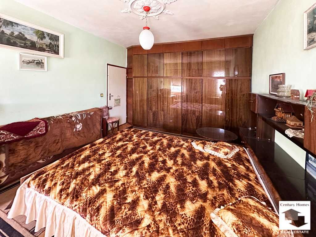 104925 Тристаен апартамент в кв. Чолаковци, Велико Търново