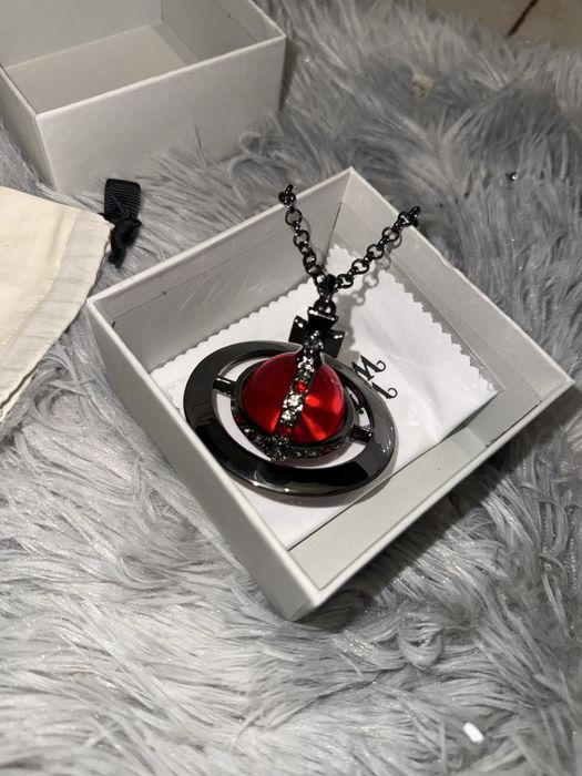 Vivienne Westwood Giant Orb World’s End