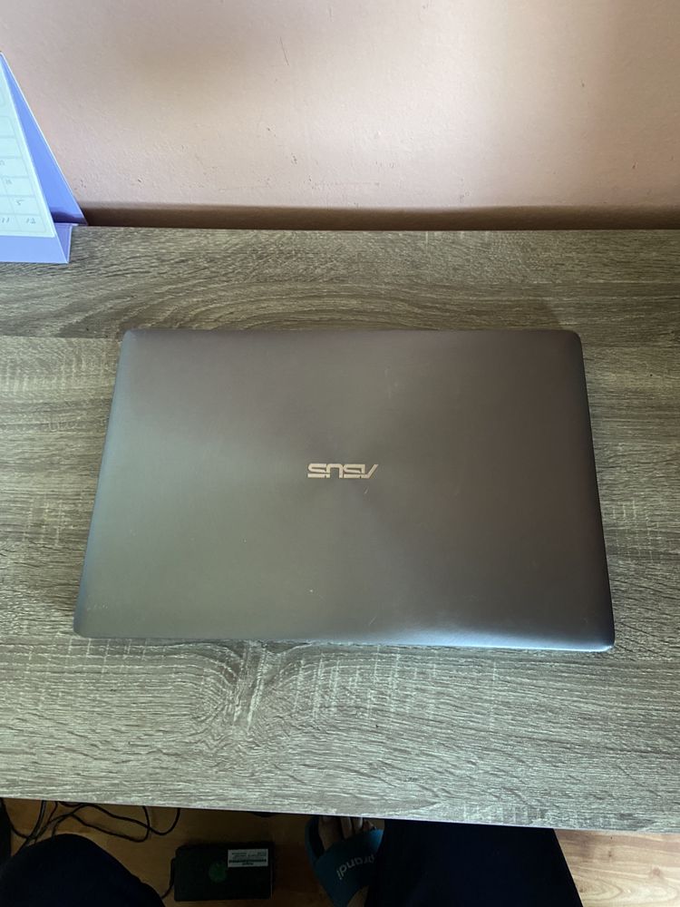 Asus Gaming• i7-6700HQ• GTX 960 de 4Gb• cu defecte estetice