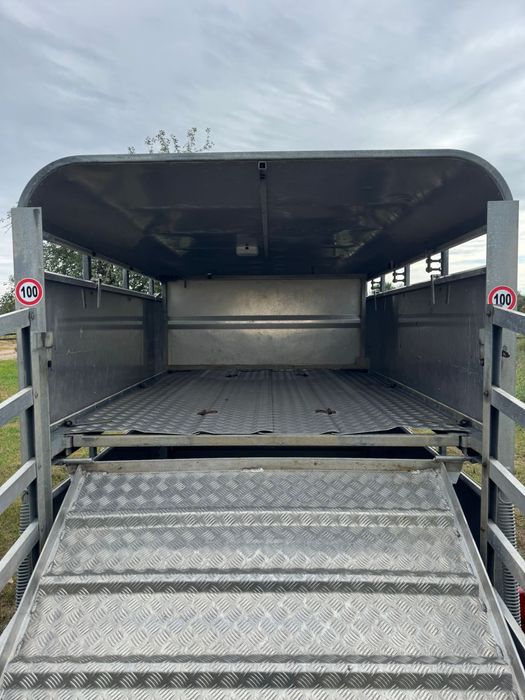 Remorca transport animale M-TEC