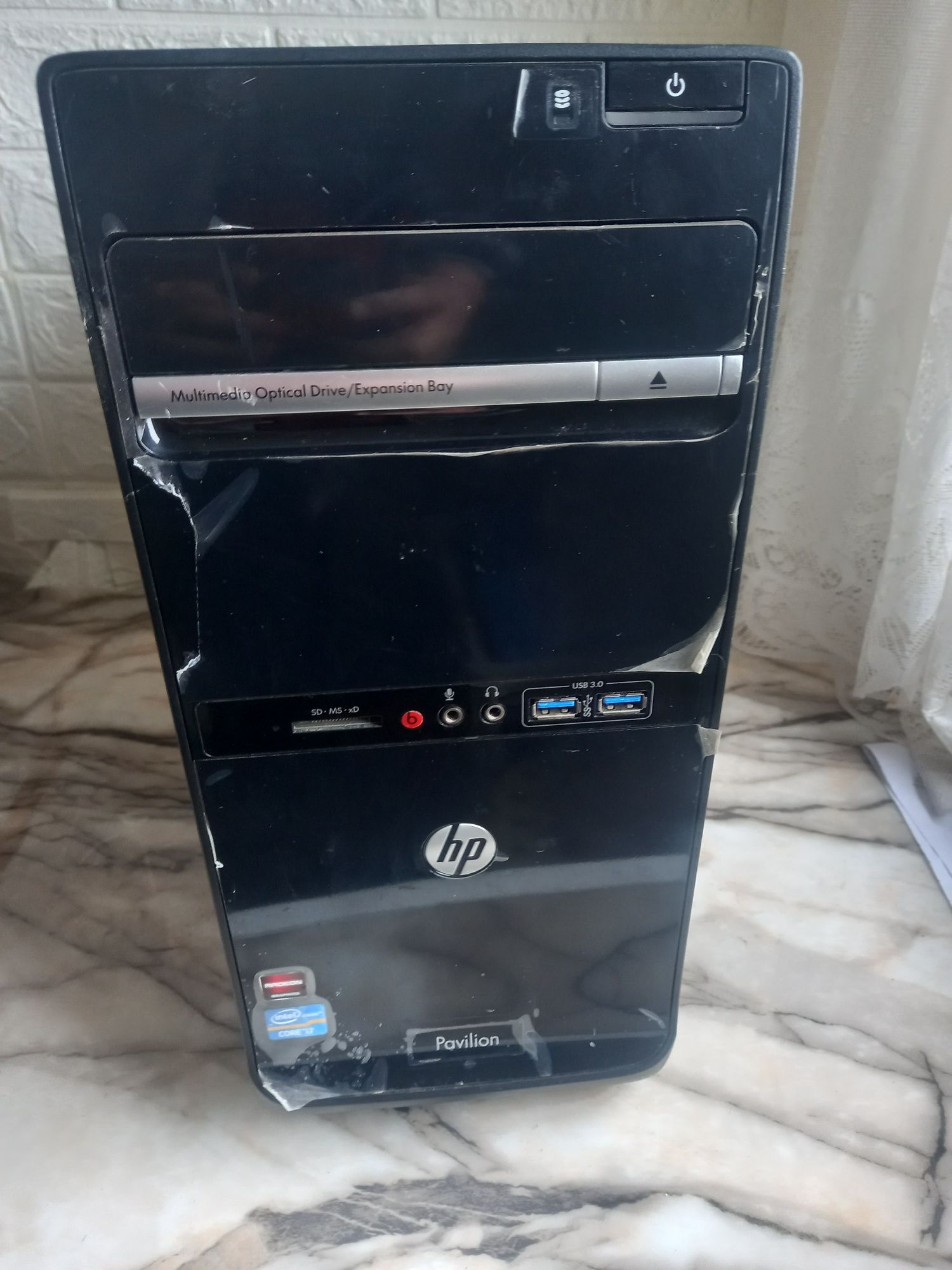 Компютър HP Intel Core i7- 3770 16gb SSD AMD HD 7700