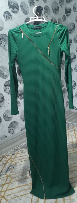 Плать новое 46 размер.