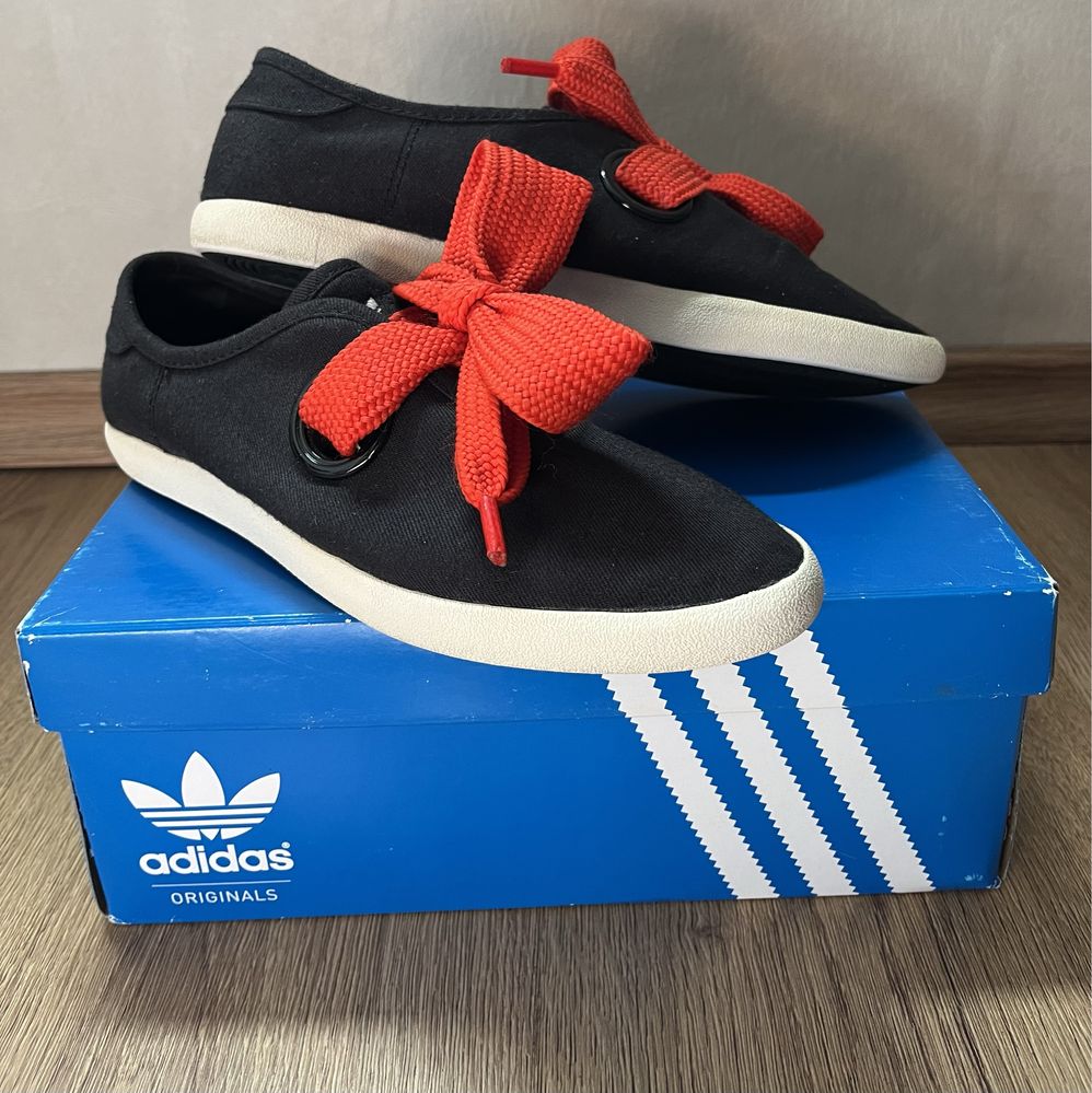 Гуменки Adidas originals