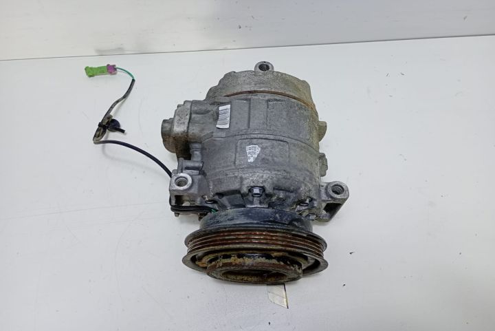 Compresor clima 8D0260808 Skoda Superb prima generatie seria