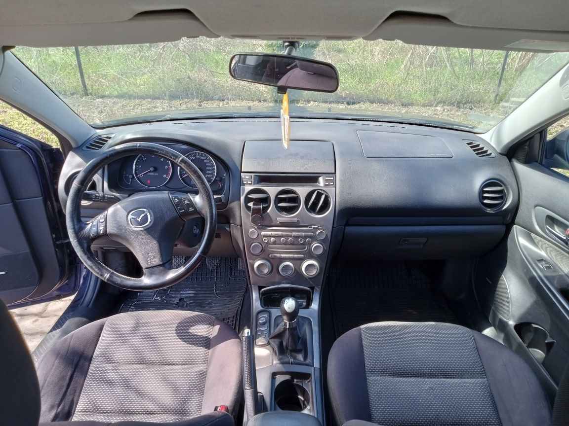 Mazda GG 2004 136Cai 2.0l