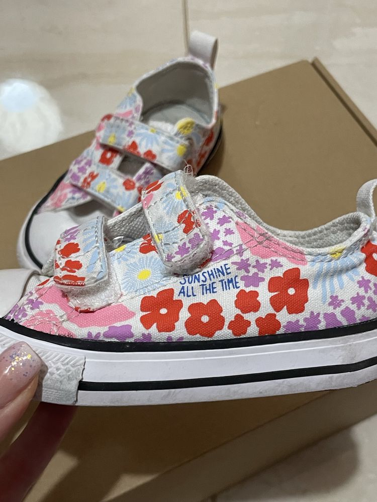 Converse кецове / George пантофки - 22 размер