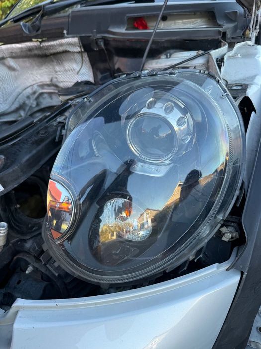 Vând far faruri nu xenon mini r56 r58 etc model 2012