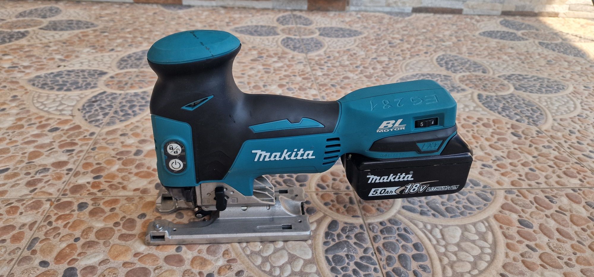 Акумулаторен прободен трион MAKITA DJV181