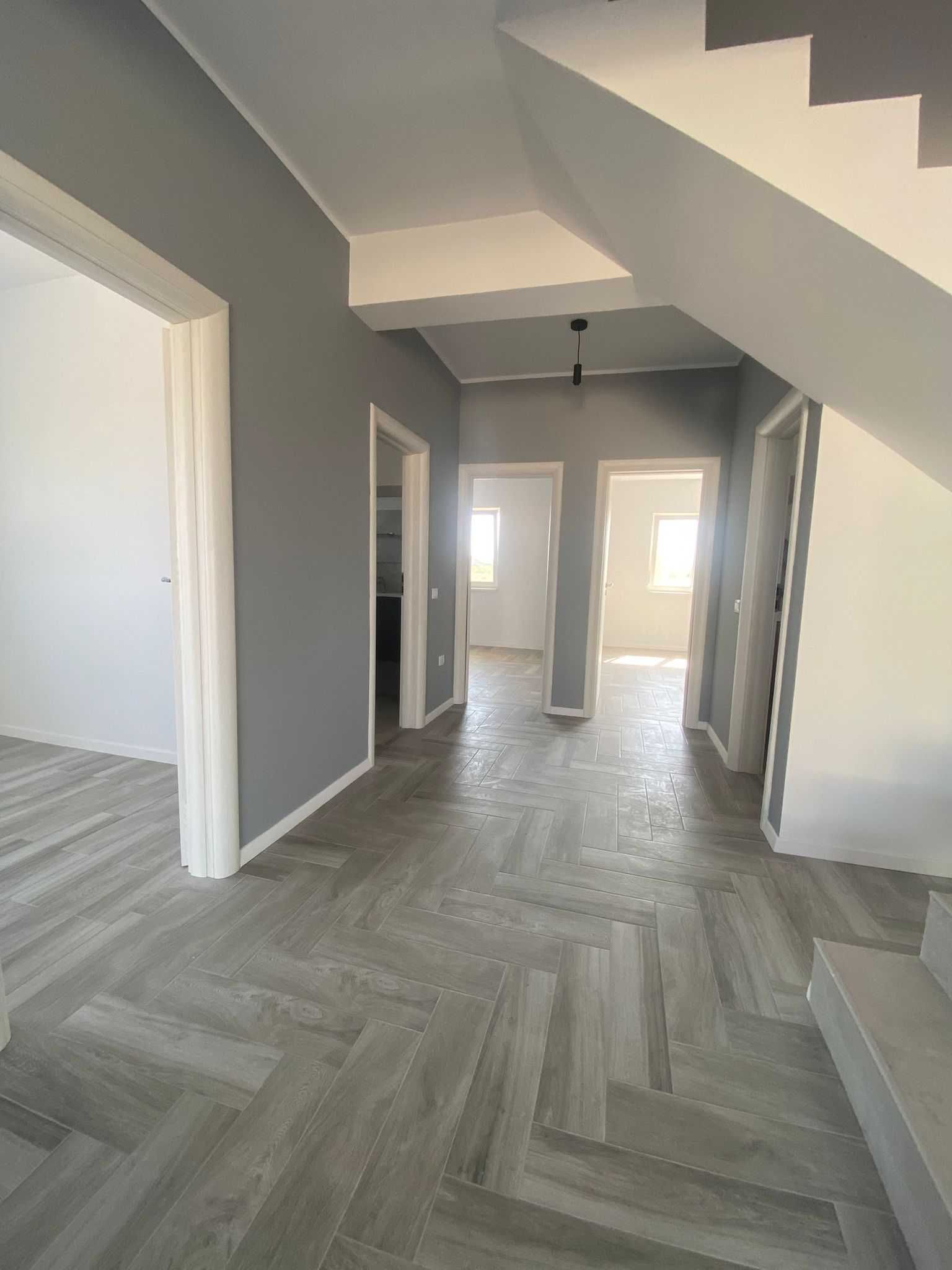 Oportunitate Unică: Casă Modernă într-un Ansamblu Deosebit
