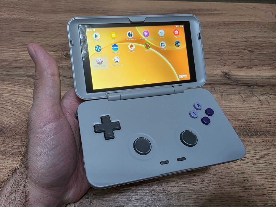 Продам игровую приставку Retroid Pocket Flip