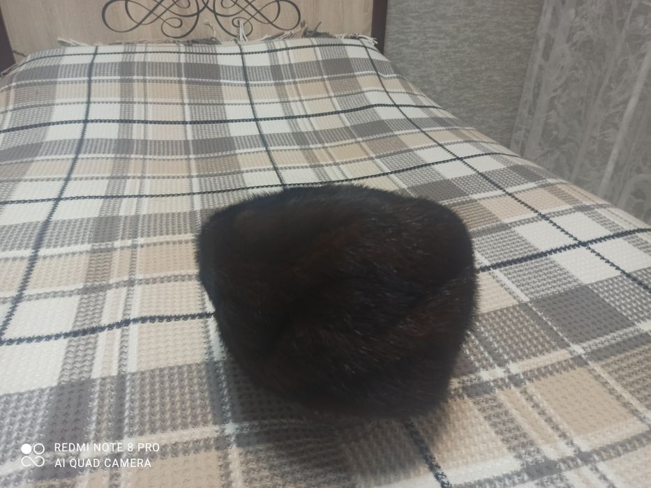 Продам норковую шапку женскую