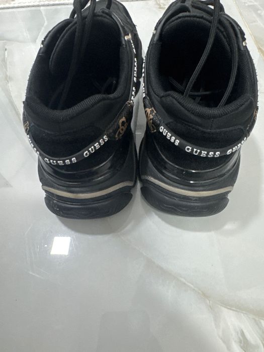 Оригинални Guess маратонки