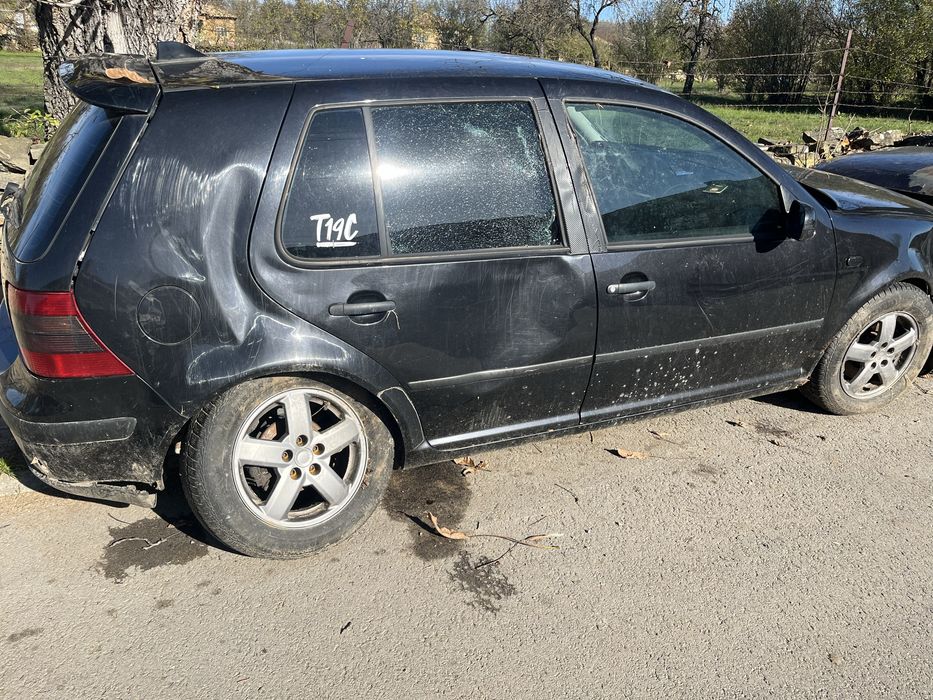 Голф 4 на части