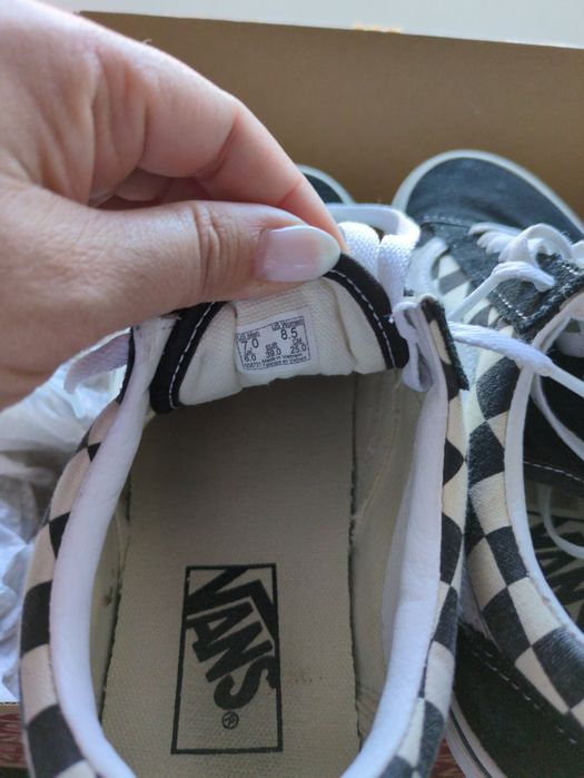 Teniși VANS Old Skool VN0A38G1P0S1 
Teniși Old Sko