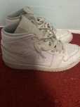 jordan 1 mid.