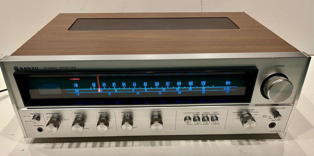 Vand amplificator Sanyo DCX-2000L Vintage