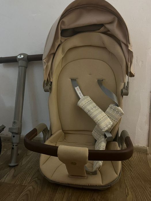 Коляска велосипед в хорошем состояние