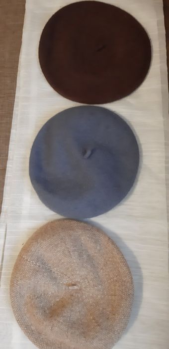 Trei berete 100% lână, damă, Zara