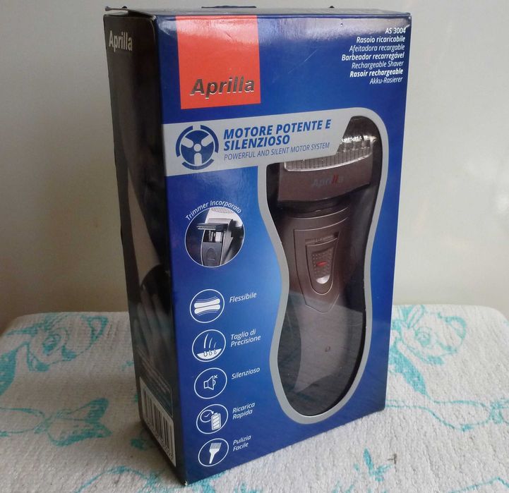 Aparat electric de ras, cu acumulator