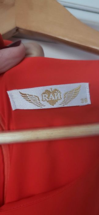 Rochie de ocazie rosie cu imprimeu multicolor, mar 38